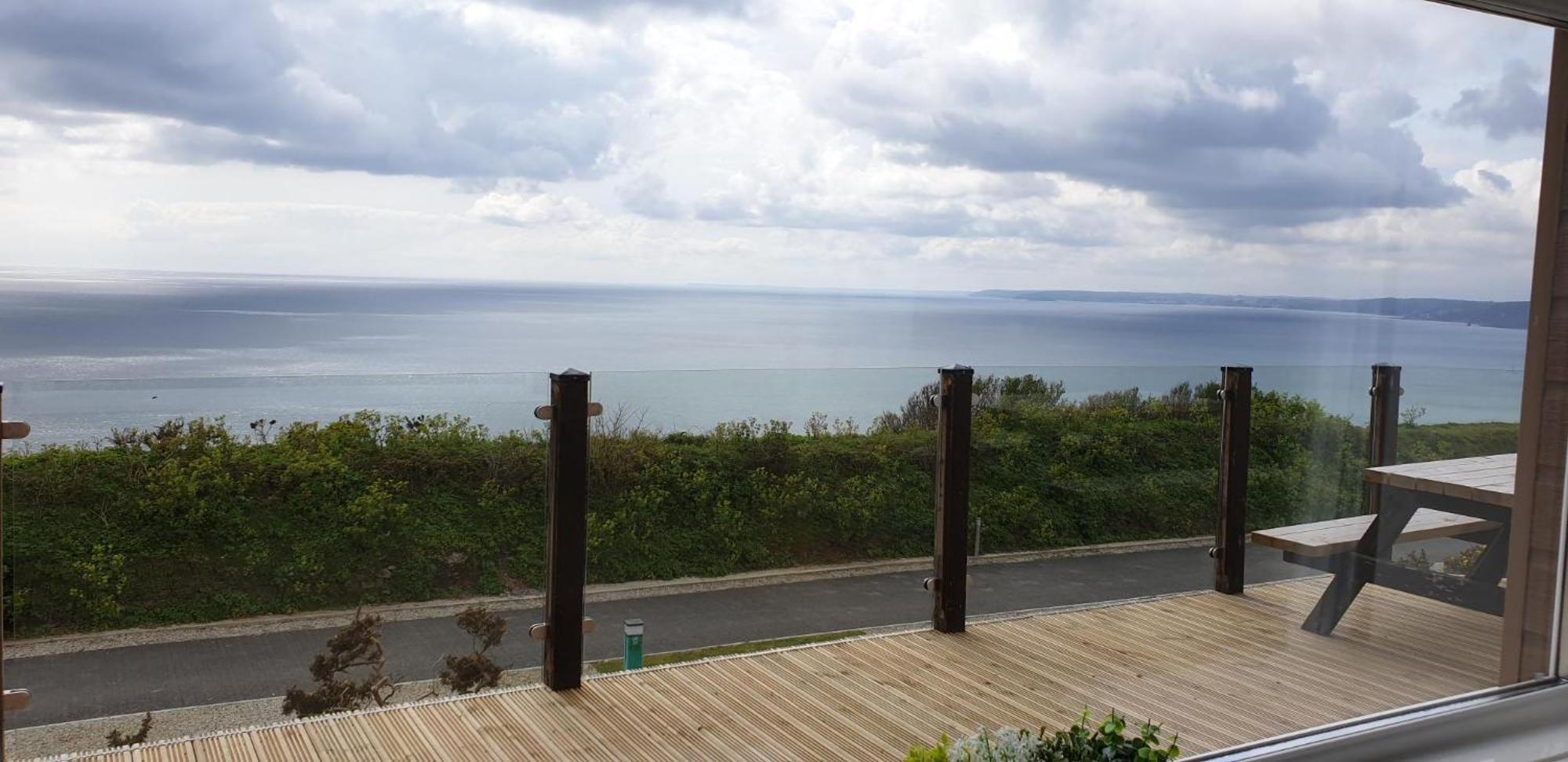 Sunset Sea View Chalet With Hot Tub Torpoint Bagian luar foto